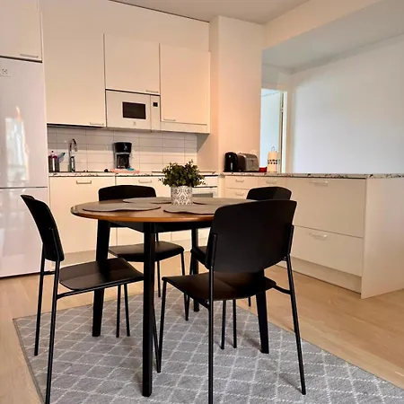 Appartement Kotimaailma Apartments, Tammelan Puistokatu 22, Parvekkeellinen Kolmio *
